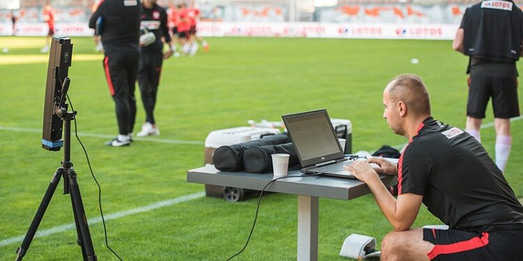 Representantes de futbolistas: ¿cómo cambió este oficio con la tecnología?
