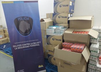 Incautaron más de 32 mil medicamentos que se distribuían de forma ilegal en una droguería de Villa Lugano