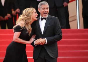 George Clooney es el protector de Julia Roberts