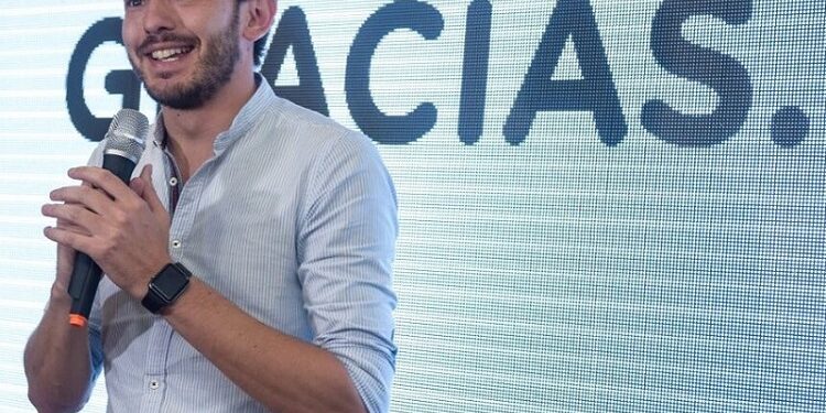 Denuncian al concejal y candidato del PRO Emanuel Gainza, intendente de Paraná, por espionaje ilegal
