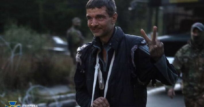 Emoción por regreso de soldados liberados por Rusia