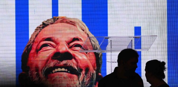 Ganó Lula Da Silva por escaso porcentaje ante Jair Bolsonaro, y será el nuevo presidente de Brasil