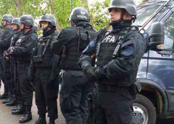 Desbaratan una organización criminal dedicada a realizar estafas con tarjetas de crédito