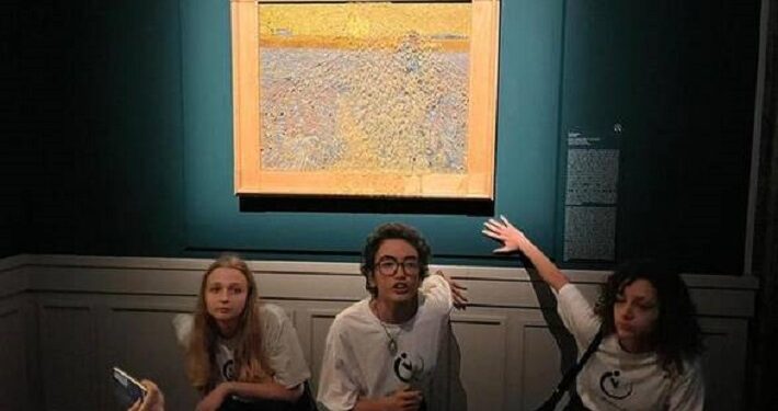 Ambientalistas atacan cuadro de Van Gogh en Roma con sopa de verduras