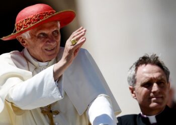 El papa Francisco presidirá el jueves el funeral de Benedicto XVI