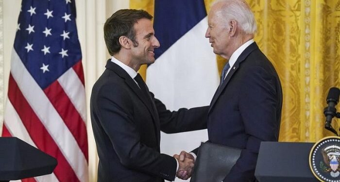 Biden se compromete a cambiar la ley que daña a Europa tras la petición de Macron