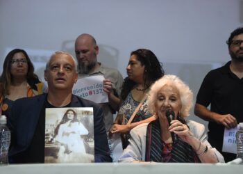 Anuncian la restitución de identidad del nieto 132, hijo de una desaparecida en 1976