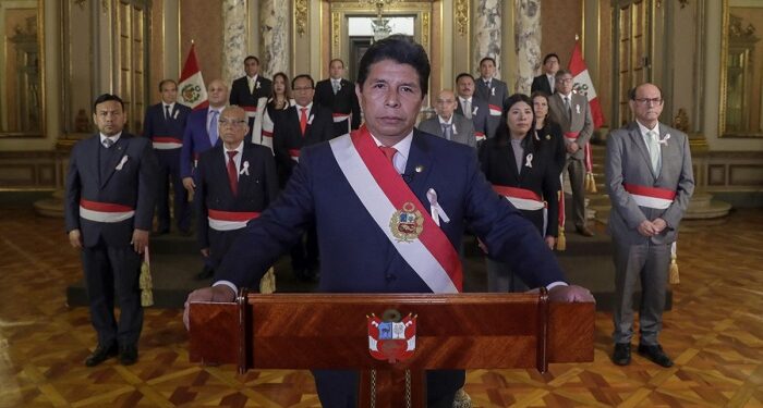 Congreso destituye a Castillo y su vice Dina Boluarte se convierte en la nueva presidenta de Perú