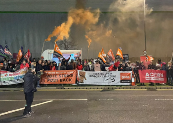 Los trabajadores de Amazon en el Reino Unido se declararon en huelga