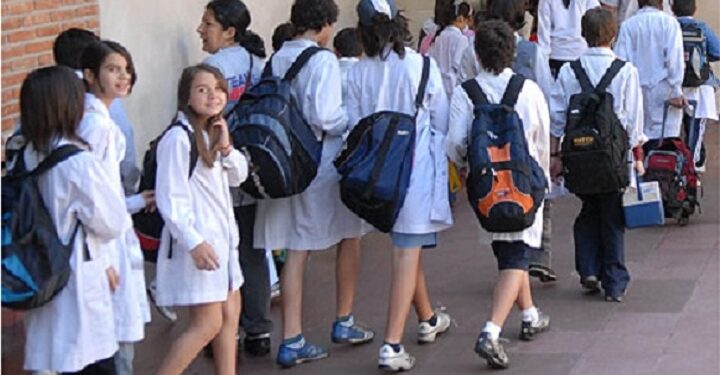 Los efectos post pandemia: Los chicos prefieren estudiar en casa a ir al colegio