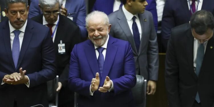 Lula jura como presidente de Brasil y expone su agenda como líder latinoamericano