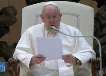Francisco, sobre Benedicto XVI: «Fue un gran maestro de catequesis»