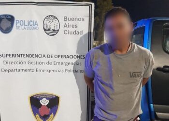 Tras persecución, y con el aporte del Anillo Digital, fue detenido un hombre que manejaba un auto denunciado por robo