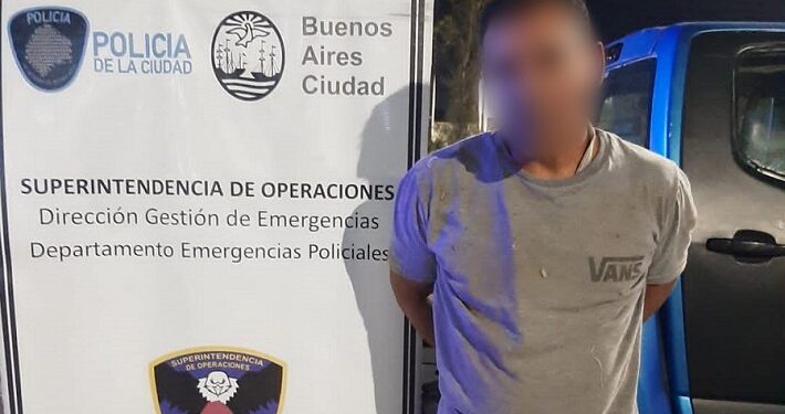 Tras persecución, y con el aporte del Anillo Digital, fue detenido un hombre que manejaba un auto denunciado por robo