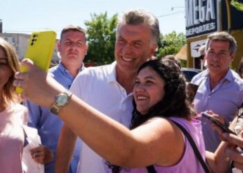 Mauricio Macri: «Pese a la bomba económica que deja el Gobierno, la Argentina tiene un enorme futuro»