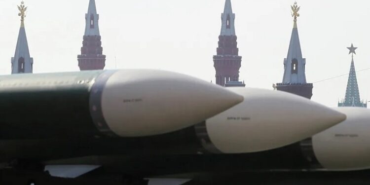 Putin acusa a Occidente de “querer acabar” con Rusia y suspende el tratado de desarme nuclear con EEUU