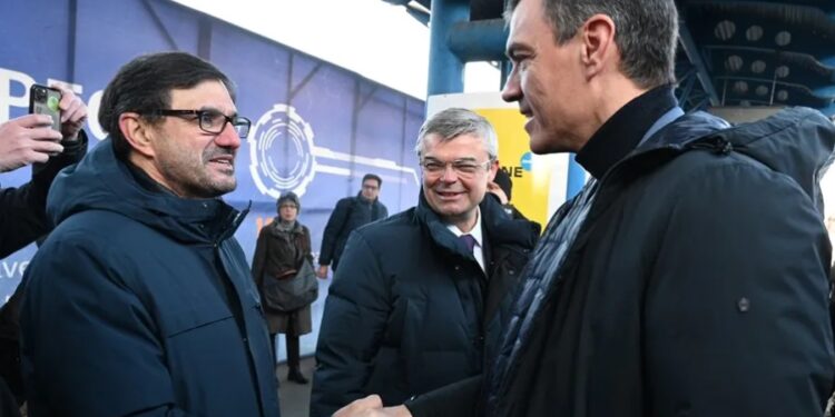 El presidente del Gobierno español, Pedro Sánchez se vuelca con Zelenski y promete nuevos tanques para Ucrania