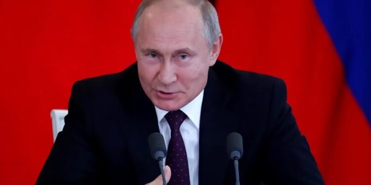 La Corte Penal Internacional emite una orden de detención contra Putin por “deportación ilegal” de niños y Rusia la considera “nula jurídicamente”