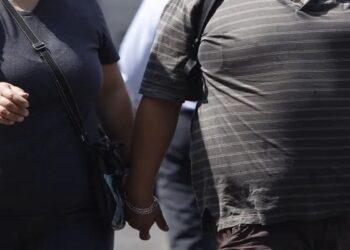 Jugarse la vida para adelgazar: botulismo y más riesgos del turismo sanitario