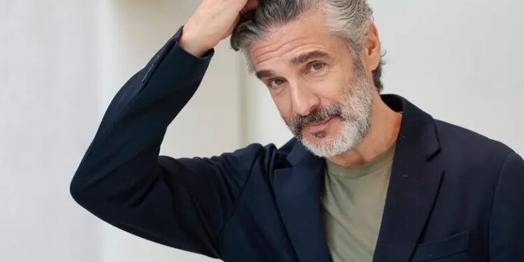 Leonardo Sbaraglia está “al día” con su vida pero con un reto: “Dirigir una película”