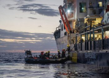 Otra oleada migrante apunta a Lampedusa