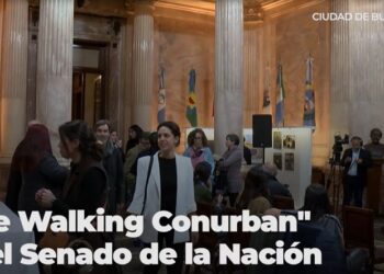 Inauguró muestra fotográfica «The Walking Conurban» en el Senado