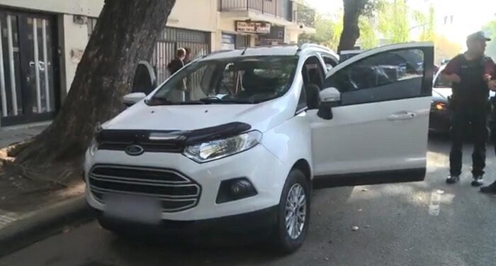 Detienen a dos ladrones tras salidera en Chacarita y recuperan dinero y camioneta robados