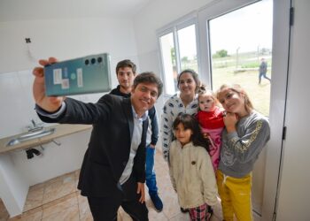 Enojados en Twitter, felices en Instagram y divertidos en Tik tok: los candidatos y las redes