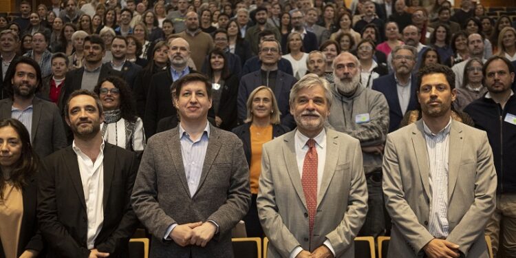 Filmus llamó a «transformar el modelo productivo» para generar redistribución