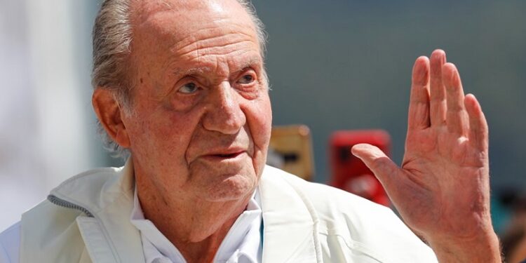El rey Juan Carlos niega tener un hija secreta como se afirma en un libro