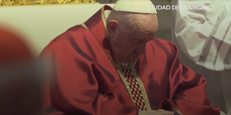 El Papa celebró la «Pasión del Señor» y seguirá desde el Vaticano un Via Crucis centrado en la paz