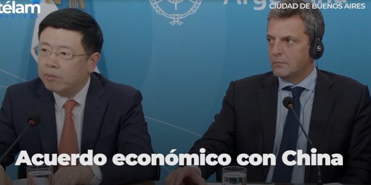 Sergio Massa anunció que Argentina deja de pagar importaciones de China en dólares y pasa a yuanes