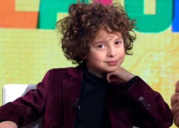 Max Alexander, el diseñador de modas que dice ser la reencarnación de Gucci y que viste a famosas