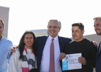 Alberto Fernández: “Para nosotros la prioridad central es que cada familia tenga un techo y una vivienda digna”
