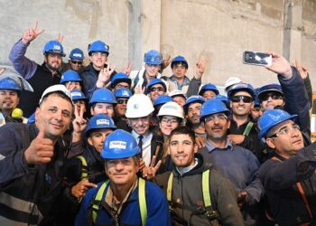 El presidente recorrió las obras del primer reactor de potencia 100% argentino