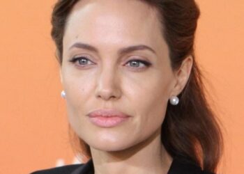 Angelina Jolie se lanza a la moda sustentable