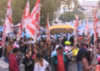 La Marcha Piquetera Federal llegó a Plaza de Mayo, donde se instalará un acampe