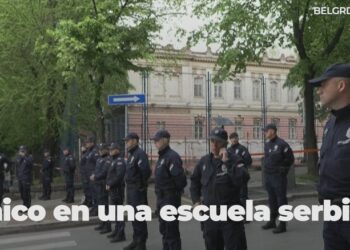 Un alumno mata a tiros a nueve personas dentro de una escuela de la capital de Serbia