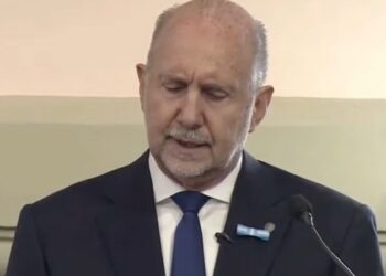 Perotti abrió las sesiones en Santa Fe con eje en la democracia, el federalismo y la seguridad