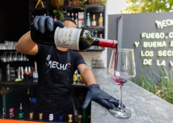 Con 40 bodegas, propuestas gastronómicas y shows en vivo, se hará en Villa Devoto la feria de vinos más importante de la Argentina
