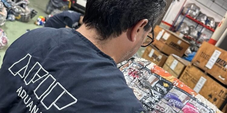 Aduana secuestró más de 30.000 productos ingresados al país en forma irregular