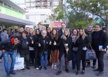 Cynthia Hotton recorrió Florencio Varela junto a Casamiquela: «Santilli va a hacer resurgir la Provincia»