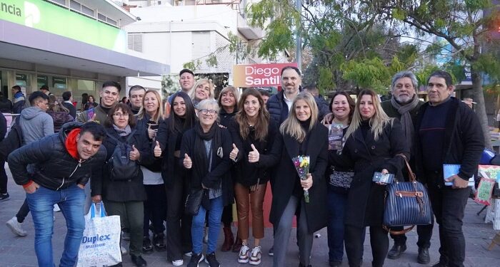 Cynthia Hotton recorrió Florencio Varela junto a Casamiquela: «Santilli va a hacer resurgir la Provincia»