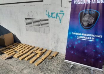 Detienen y dictan prisión preventiva a dos narcos con más de 18 kilos de marihuana en Parque Patricios