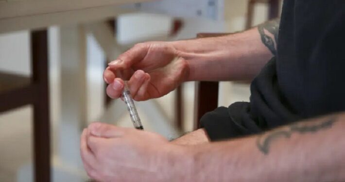 Adultos transgénero en Florida ‘sorprendidos’ de que la nueva ley también limita su acceso a la atención médica