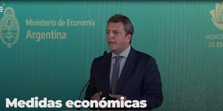 Massa anunció una suba del 41 por ciento en las escalas del monotributo