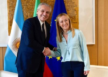 Cordial encuentro entre Giorgia Meloni y Alberto Fernández