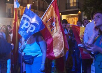 En un escenario abierto, Sánchez y Feijóo se lanzan a intentar formar Gobierno en España