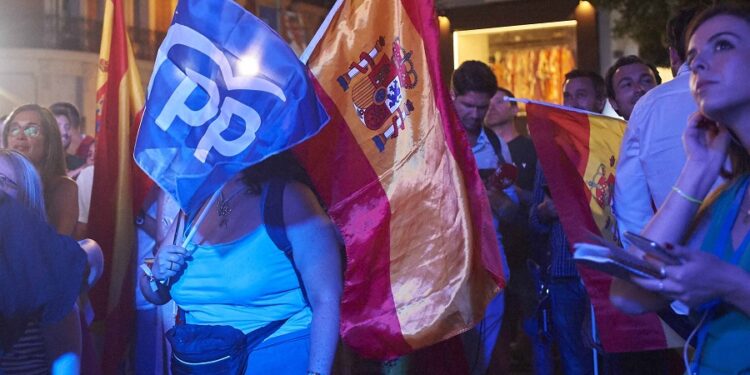 En un escenario abierto, Sánchez y Feijóo se lanzan a intentar formar Gobierno en España