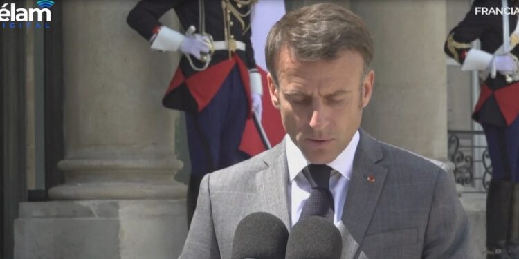 Macron agradece a Boric su «inequívoca posición» sobre la guerra de Ucrania al reunirse en París